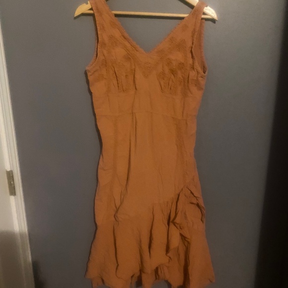 Dress - Picture 1 of 4